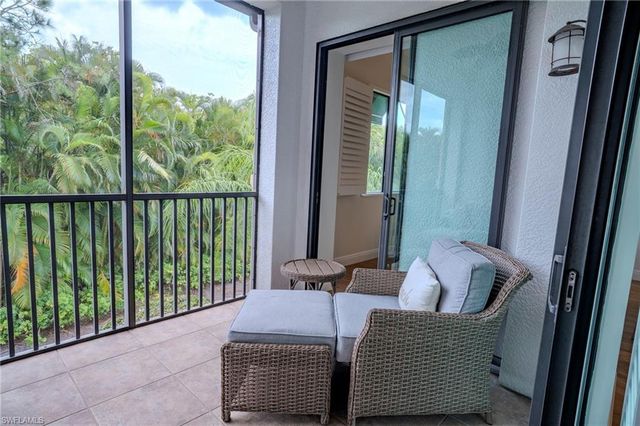 1045 Sandpiper ST G203, Naples, FL 34102