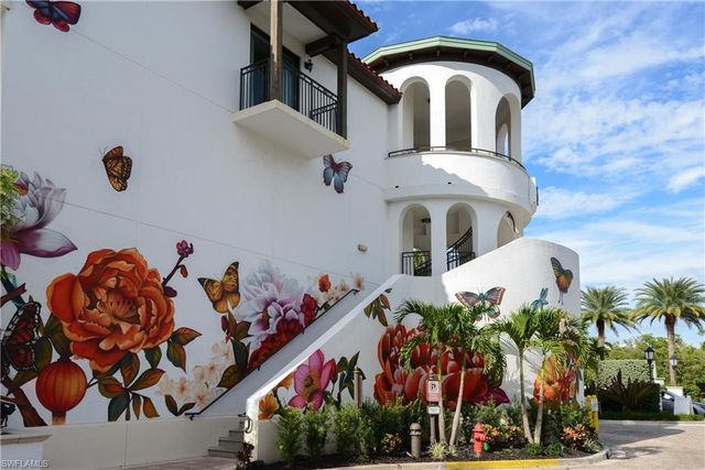 1045 Sandpiper ST G203, Naples, FL 34102