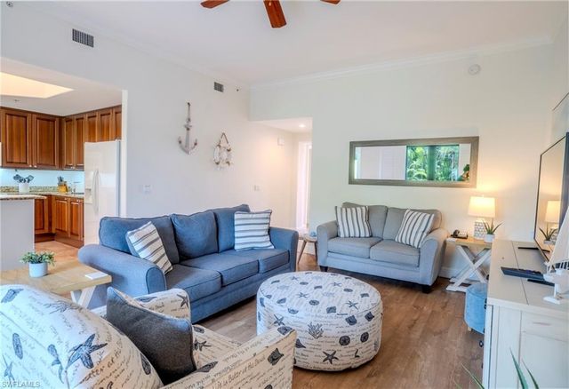 1045 Sandpiper ST G203, Naples, FL 34102