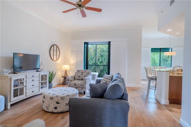 1045 Sandpiper ST G203, Naples, FL 34102