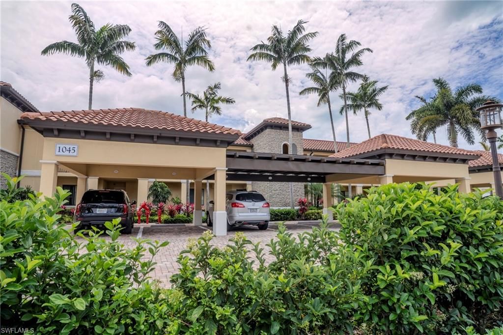 1045 Sandpiper ST G203, Naples, FL 34102