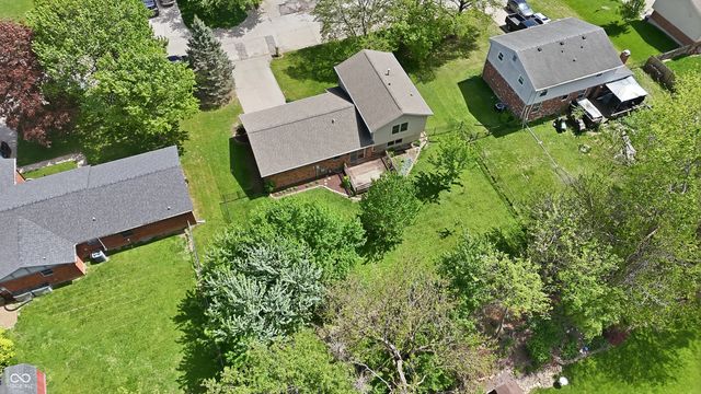 8768 Meadowridge Lane, Indianapolis, IN 46217