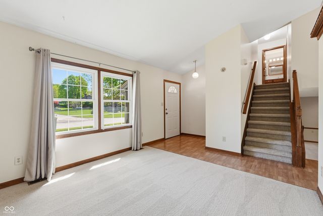 8768 Meadowridge Lane, Indianapolis, IN 46217