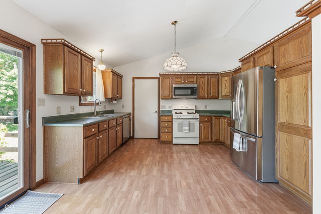 8768 Meadowridge Lane, Indianapolis, IN 46217