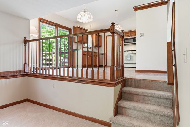 8768 Meadowridge Lane, Indianapolis, IN 46217