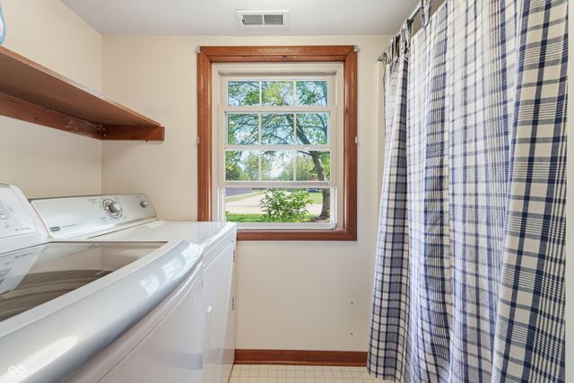 8768 Meadowridge Lane, Indianapolis, IN 46217