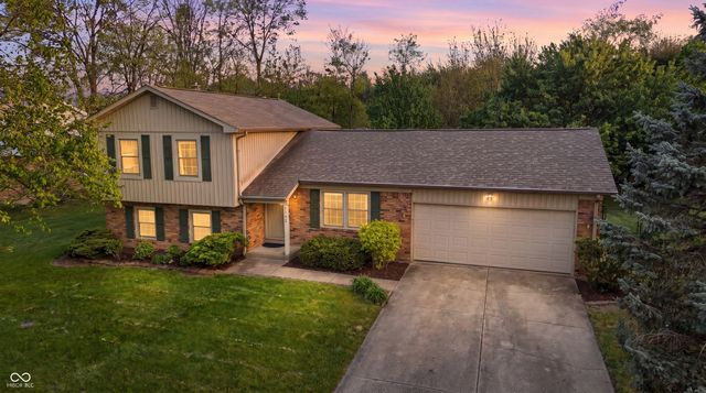 8768 Meadowridge Lane, Indianapolis, IN 46217