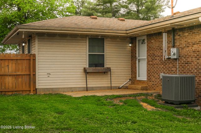 3854 Bells Mill Rd, Shepherdsville, KY 40165