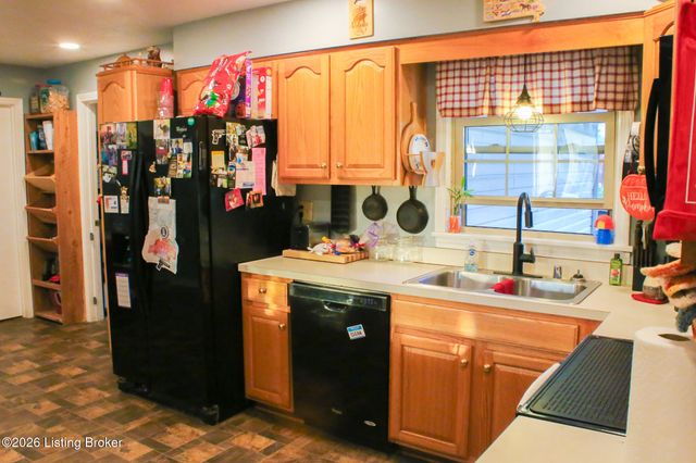 3854 Bells Mill Rd, Shepherdsville, KY 40165