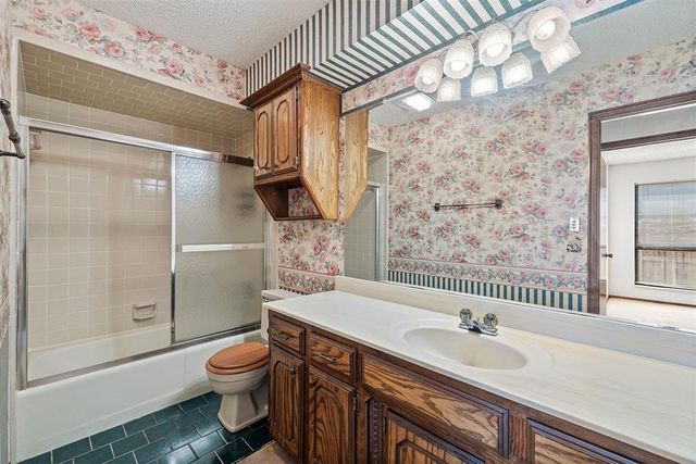 329 E Parkland Drive, Yukon, OK 73099