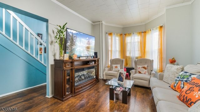 250 4th St, Newark City, NJ 07107