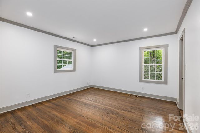 6721 Knightswood Drive, Charlotte, NC 28226