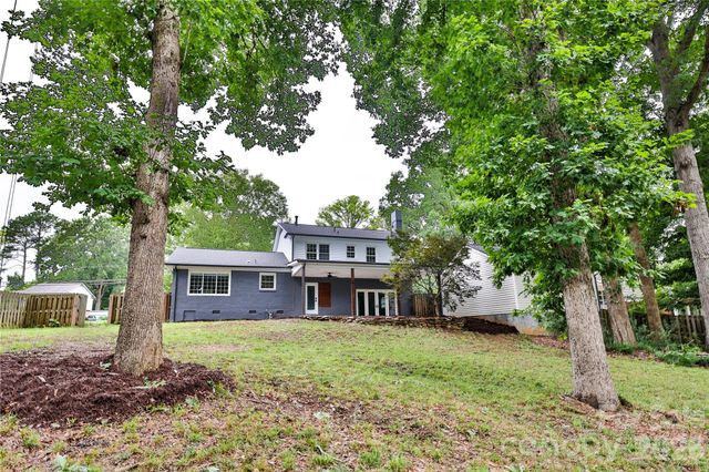 6721 Knightswood Drive, Charlotte, NC 28226