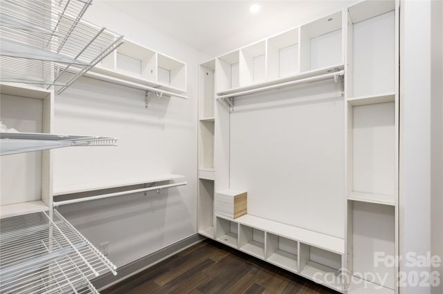 6721 Knightswood Drive, Charlotte, NC 28226