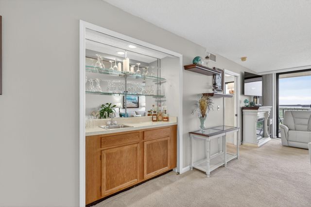 5059 N Highway A1a 902, Hutchinson Island, FL 34949