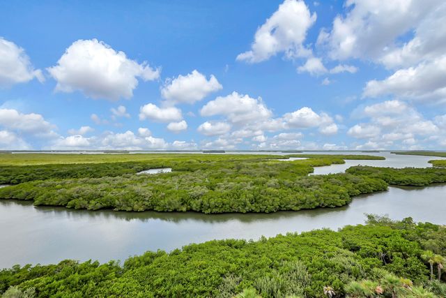 5059 N Highway A1a 902, Hutchinson Island, FL 34949