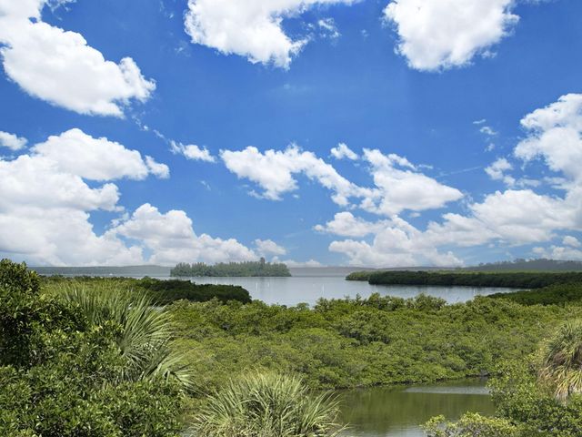5059 N Highway A1a 902, Hutchinson Island, FL 34949