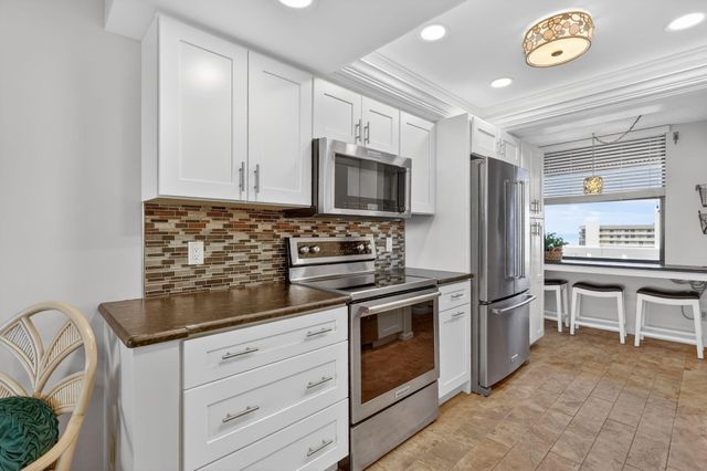 5059 N Highway A1a 902, Hutchinson Island, FL 34949
