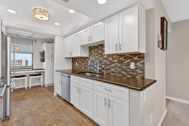 5059 N Highway A1a 902, Hutchinson Island, FL 34949