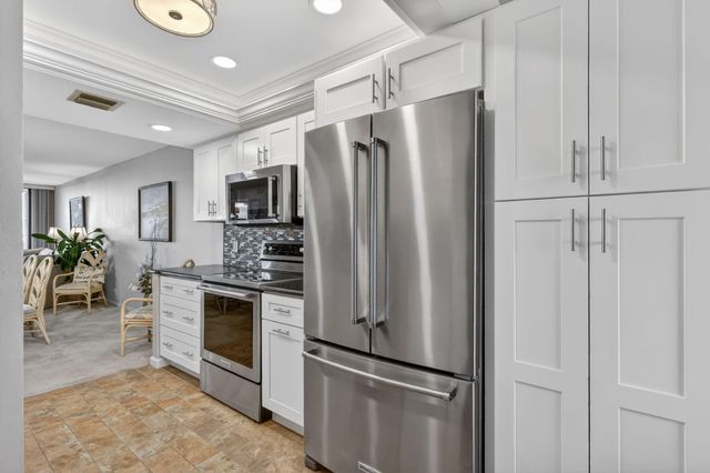 5059 N Highway A1a 902, Hutchinson Island, FL 34949