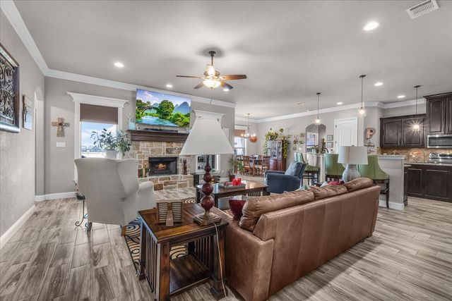 139 Stanford Lane, Springtown, TX 76082