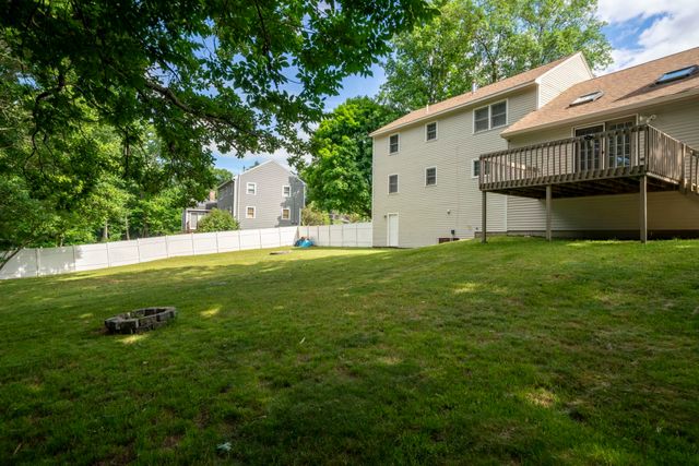 50 Spindlewick Drive, Nashua, NH 03062