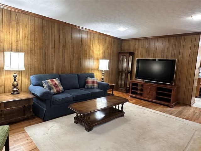 3916 White Oak SW Lane, Lilburn, GA 30047