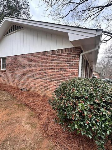 3916 White Oak SW Lane, Lilburn, GA 30047