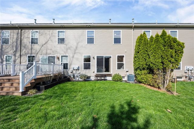 6273 Teasel Street, Farmington, NY 14425