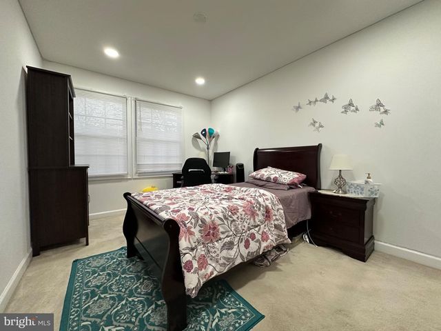 12103 SALEMTOWN DR, Woodbridge, VA 22192