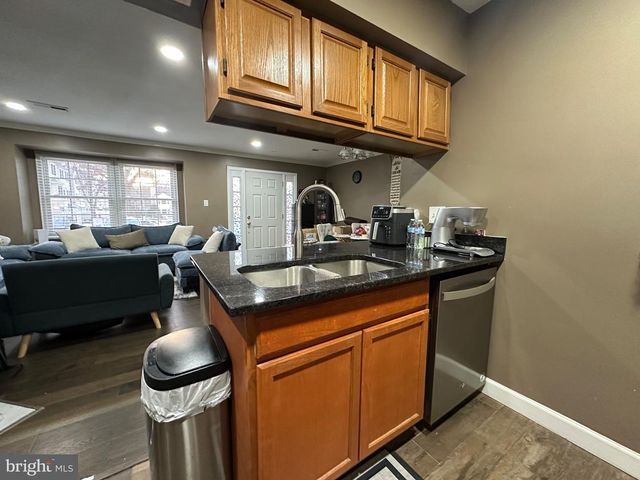 12103 SALEMTOWN DR, Woodbridge, VA 22192