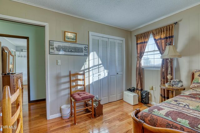 101 Arrowhead Drive, Rogersville, TN 37857