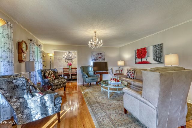 101 Arrowhead Drive, Rogersville, TN 37857