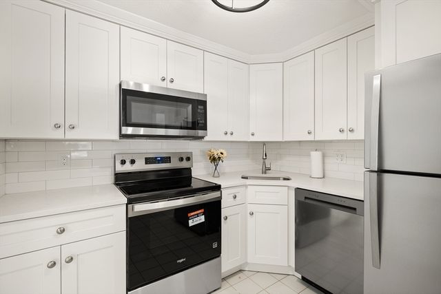 390 Great Rd B16, Acton, MA 01720