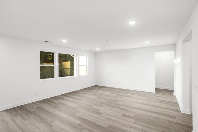 2324 Williamsport Landing, Columbia, TN 38401