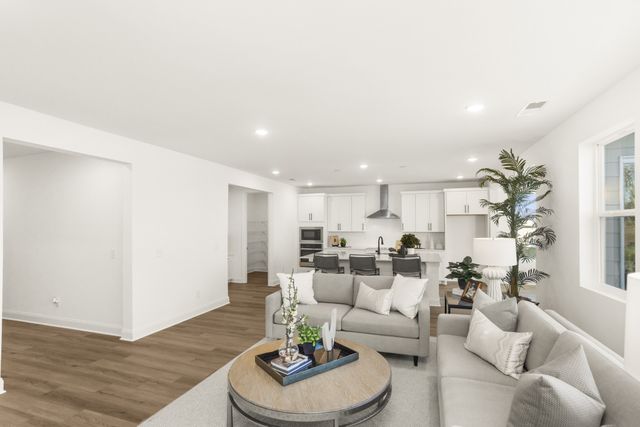 2324 Williamsport Landing, Columbia, TN 38401