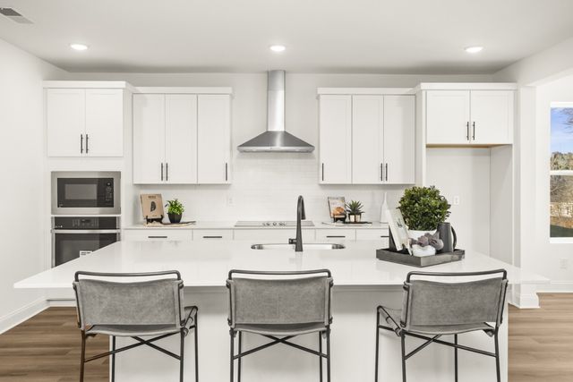 2324 Williamsport Landing, Columbia, TN 38401