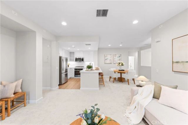 141 Danbrook, Irvine, CA 92603