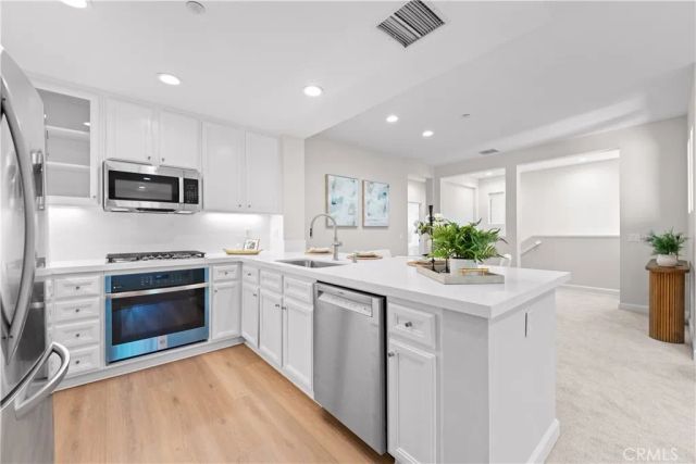 141 Danbrook, Irvine, CA 92603