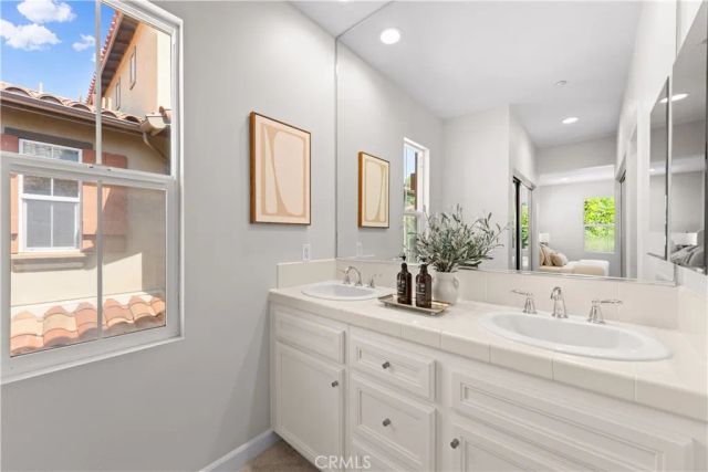 141 Danbrook, Irvine, CA 92603