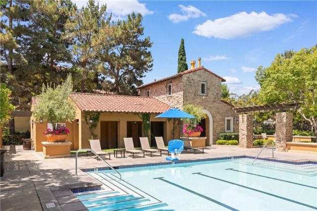 141 Danbrook, Irvine, CA 92603