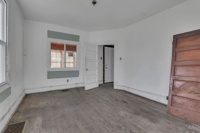 292 E Barthman Avenue, Columbus, OH 43207