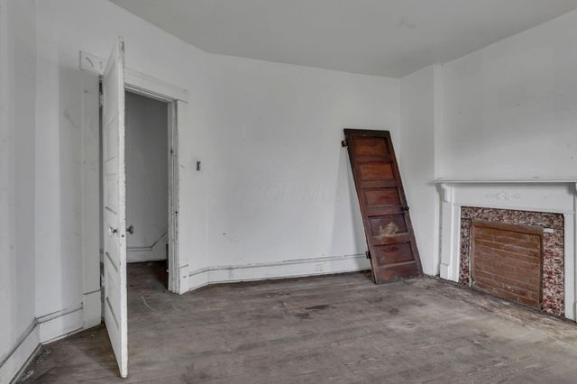 292 E Barthman Avenue, Columbus, OH 43207