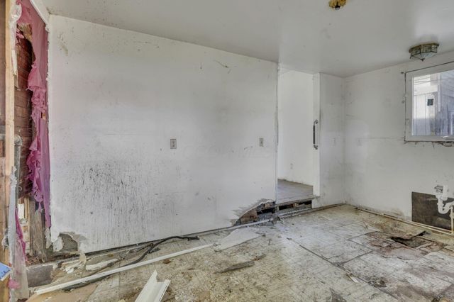 292 E Barthman Avenue, Columbus, OH 43207