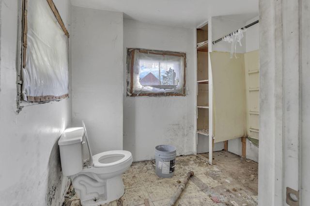 292 E Barthman Avenue, Columbus, OH 43207