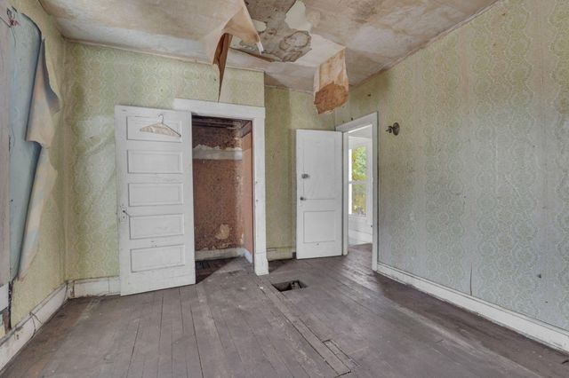 292 E Barthman Avenue, Columbus, OH 43207