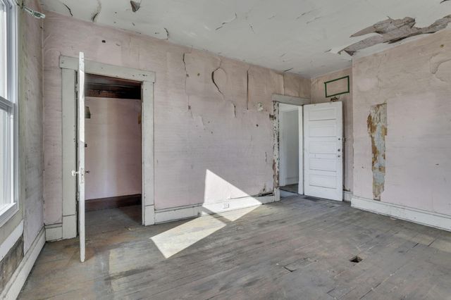 292 E Barthman Avenue, Columbus, OH 43207