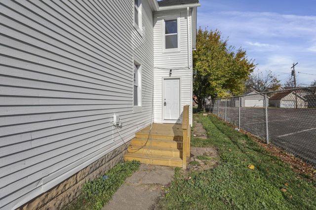 292 E Barthman Avenue, Columbus, OH 43207