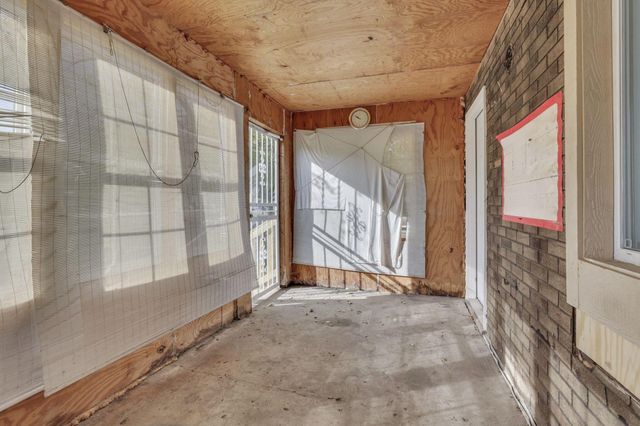 292 E Barthman Avenue, Columbus, OH 43207