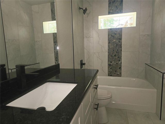8541 NE 105 AVENUE, Bronson, FL 32621